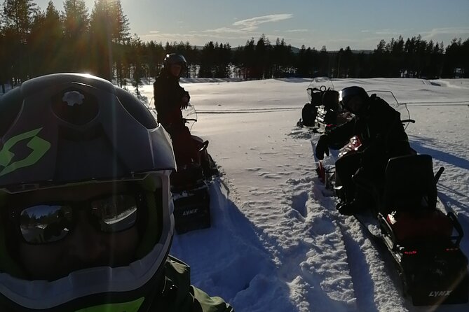 3 Days Raid Snowmobile in Finnish Lapland - Day 2 in Seipäjärvi: local customs, ice fishing, and a sauna after the cold lake