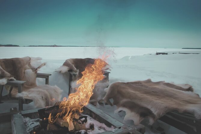 Arctic Darkness & Starlight Adventure with Snowshoes - The campfire break: the warm-up part you will remember