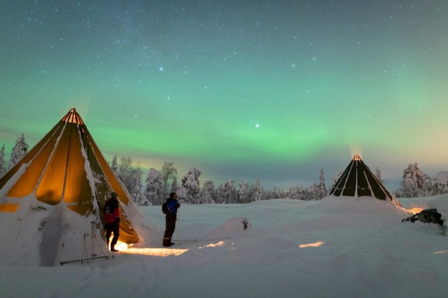 Auroras Northern Lights in Saariselka - Getting there from your hotel, and what that means for the vibe