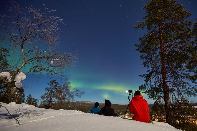 Capturing Auroras in Pyhä - If auroras are shy: stars and headlamp light painting