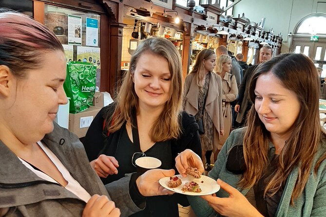 CITY Tour with Food Tasting in Helsinki - Meeting Points and How the Tour Starts