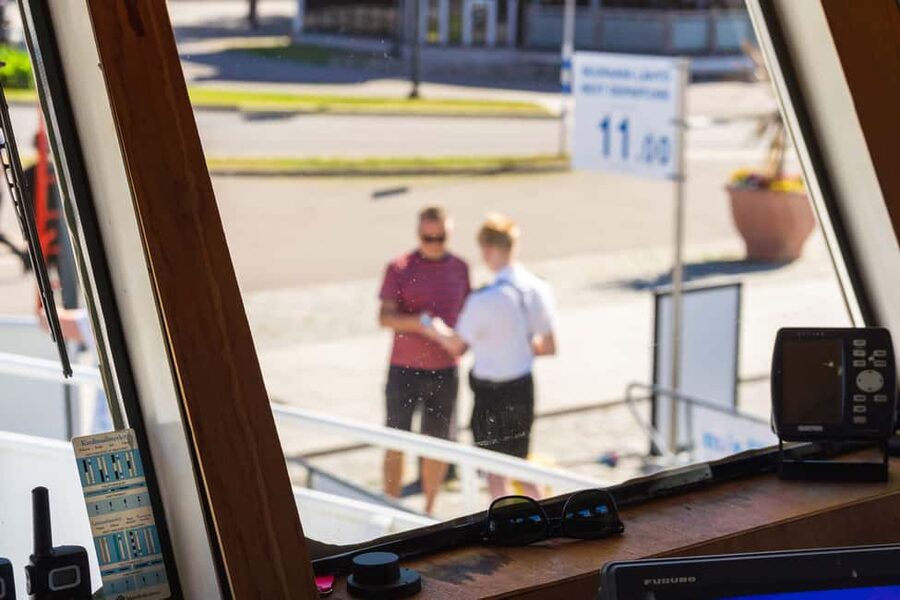 Cruise around Savonlinna archipelago - Onboard café/bar and WiFi: small comforts that add up