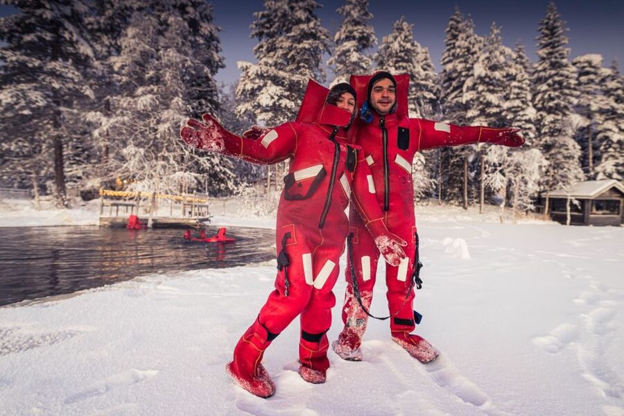 Daytime Ice Floating Rovaniemi, Frozen Lake Experience - Safety rules you should actually take seriously