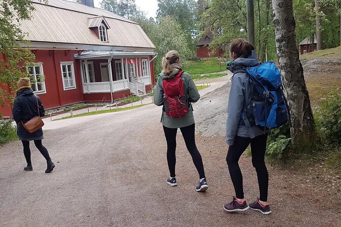 Explore happiest Helsinki: Bike/Ebike: BBQ, Sauna, Forest, &Parks - Keskuspuisto: The Big Urban Park Finish With Lakes and Wildlife