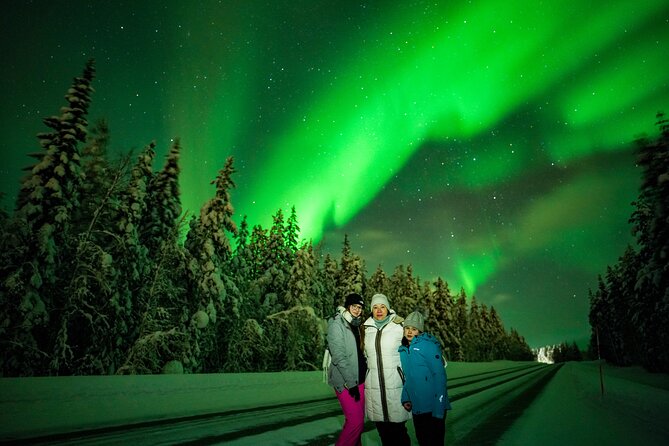 Family-Friendly: Northern Lights Adventure from Rovaniemi - Warm Winter Gear and Boots, Especially for Kids