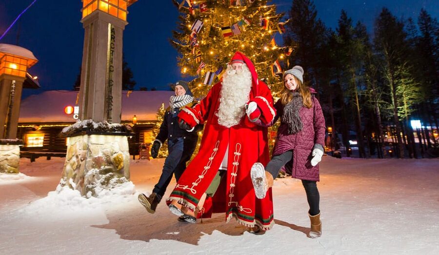 From Rovaniemi: Tour to Santa Claus Village - Crossing the Arctic Circle line: the photo with meaning