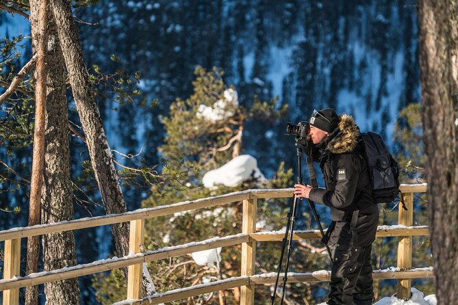 Frozen Waterfalls of Korouoma Canyon tour with Pro Photos & BBQ - Korouoma Canyon frozen waterfalls: why this full-day format works
