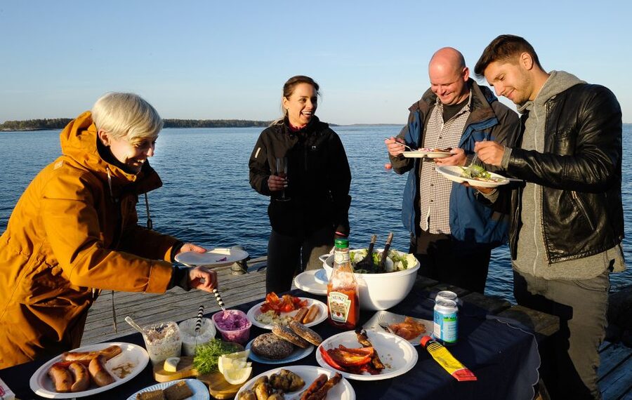 Helsinki: Archipelago RIB Boat Tour with BBQ Lunch and Sauna - Key highlights that make this tour worth your time