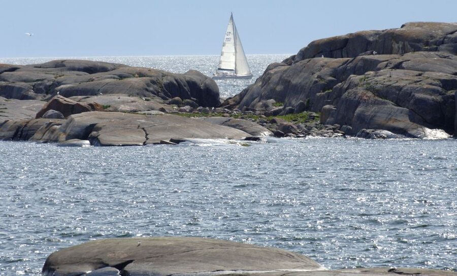 Helsinki: Archipelago RIB Boat Tour with BBQ Lunch and Sauna - Starting at Café Marina Bay: the moment you meet the crew