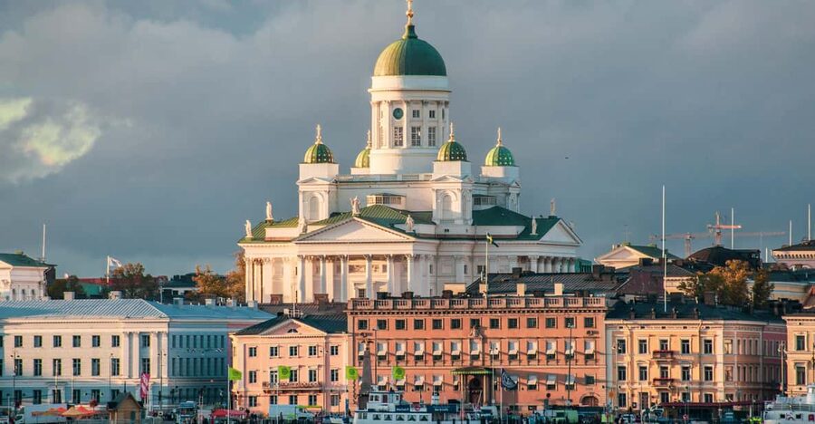 Helsinki: Architectural Highlights Guided Walking Tour - Starting at Fazer Cafes, then into the civic core