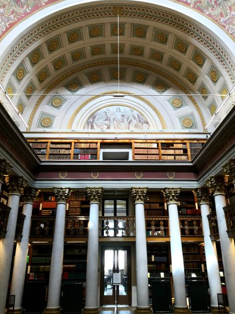 Helsinki: Architecture Walking Tour with Expert - Senate Square: neoclassicism you can read like a headline