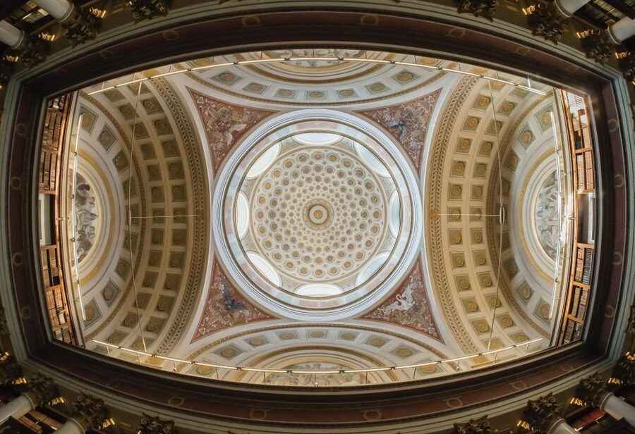 Helsinki: Architecture Walking Tour with Expert - National Library of Finland: architecture that feels built for minds