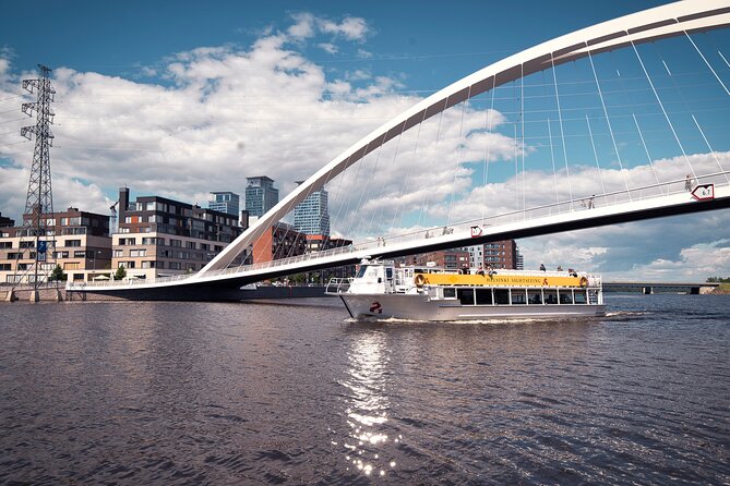 Helsinki City Highlights Cruise - Audio Commentary in Four Languages: Helpful, But Not Always Perfect