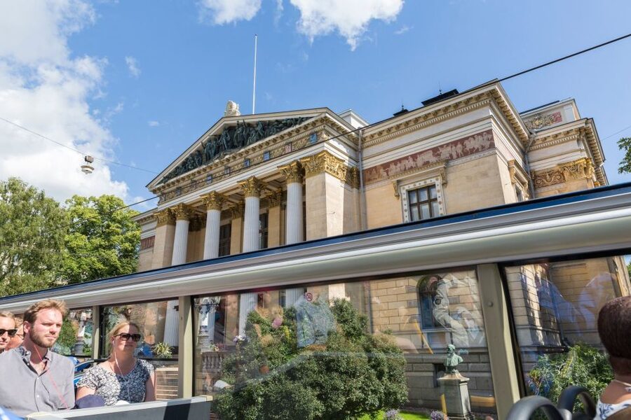 Helsinki: City Sightseeing Hop-On Hop-Off Bus Tour - Port timing help: where cruise passengers can realistically board