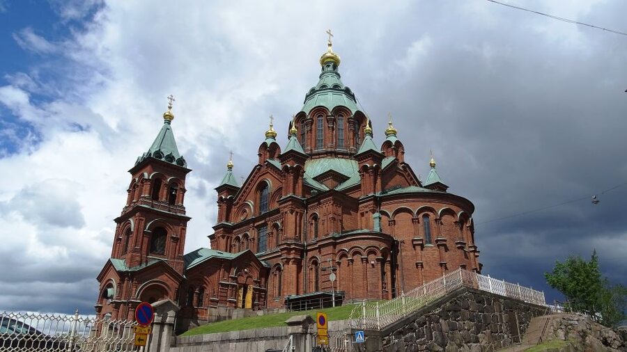 Helsinki: Express Walk with a Local in 60 minutes - Key Takeaways Before You Go