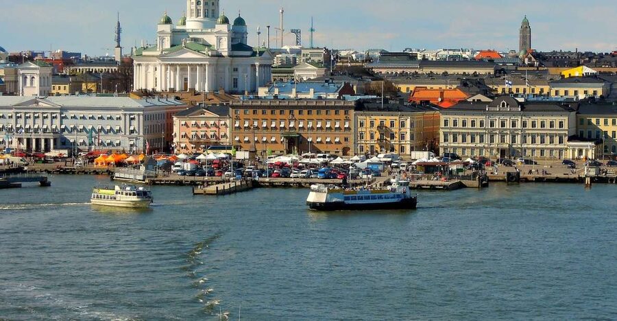 Helsinki: Express Walk with a Local in 60 minutes - Who this express walk suits best, and who should skip it