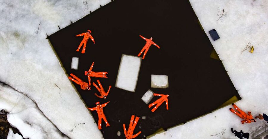 Helsinki: Floating Experience in a Survival Suit - 1.5 hours of guided calm, from suit-up to float time