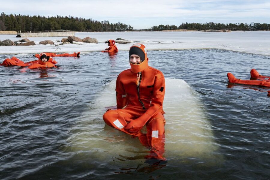 Helsinki: Floating Experience in a Survival Suit - How the suit feels, plus small comfort trade-offs