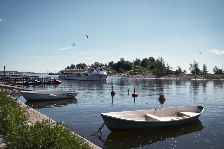 Helsinki: Hop-On Hop-Off Bus Tour & City Highlights Cruise - Who this Helsinki combo is perfect for