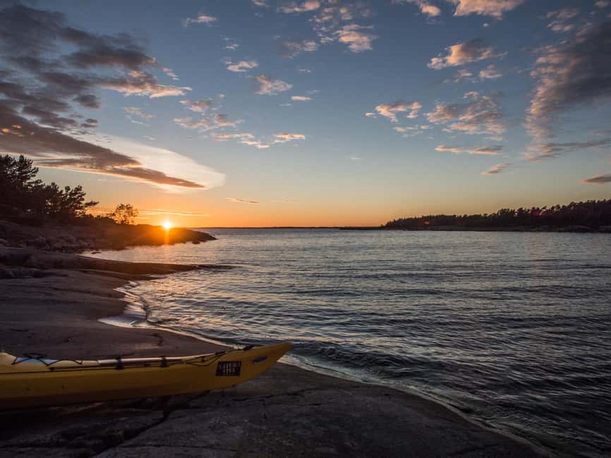 Helsinki: Midnight Sun Kayaking Tour with Campfire - Price and value: what about $152 buys you