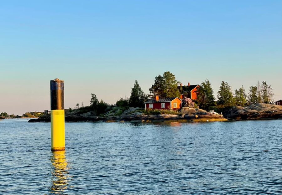 Helsinki: Private Boat Tour - Snacks, alcohol, and the boat rules that keep it easy