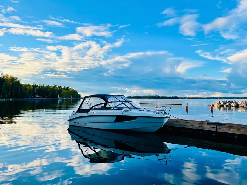 Helsinki: Private Boat Tour - Suomenlinna Sea Fortress: the UNESCO stop you see from the water