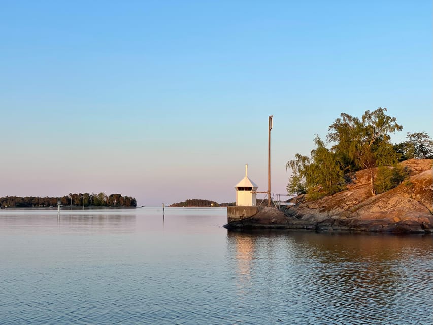 Helsinki: Private Boat Tour - Meet your skipper, years on the water, and safety basics