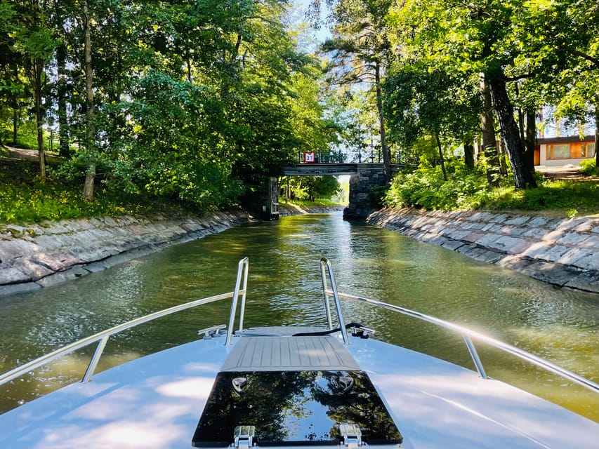 Helsinki: Private Boat Tour - What to bring and wear for Helsinki weather