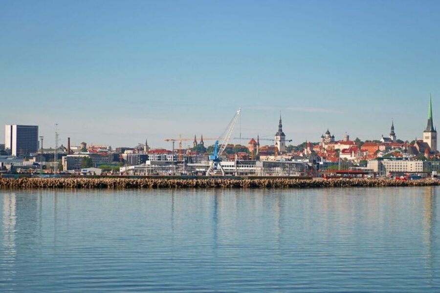 Helsinki: Private Walking Tour with a Local Guide - A First-Day Helsinki Orientation on Private Feet
