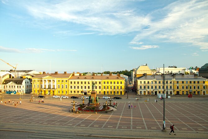 Helsinki Scavenger Hunt and Highlights Self-Guided Tour - Start at the Finnish National Theatre, then go on your time