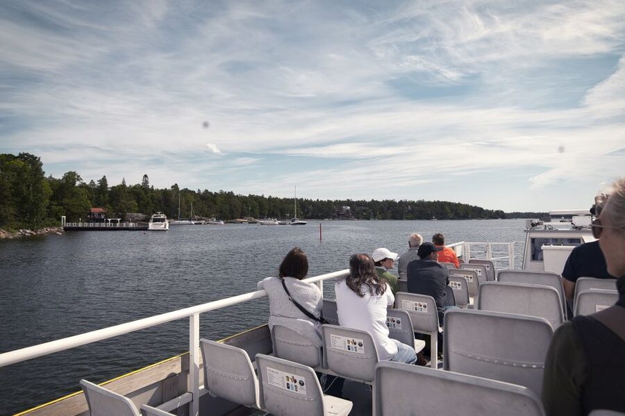 Helsinki: Sightseeing Canal Cruise with Audio Commentary - Korkeasaari and the Zoo Pass-By: A Quick Emotional Anchor