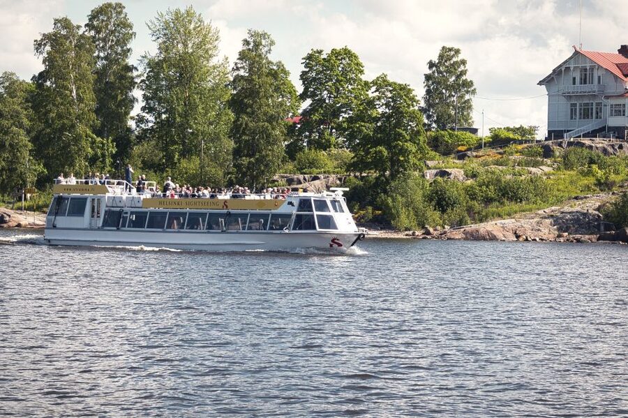 Helsinki: Sightseeing Canal Cruise with Audio Commentary - Katajanokka and the Return: Closing the Loop Back to the City