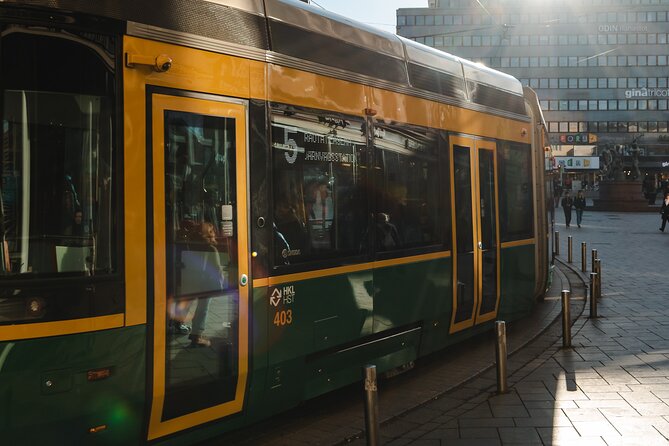 Helsinki tram tour with a city planner - Iso Roobertinkatu design-district street life