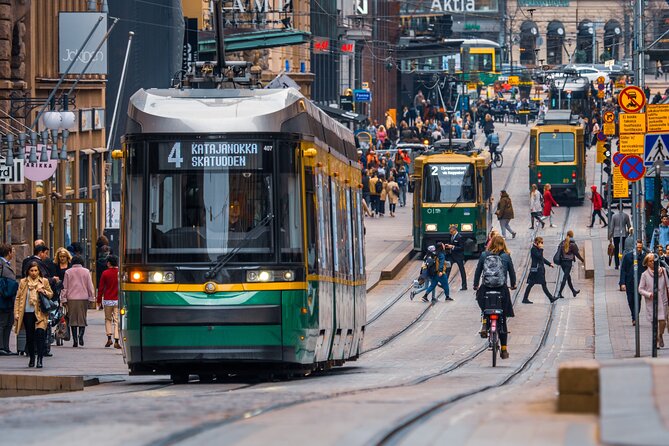 Helsinki tram tour with a city planner - The route from Senate Square to Central Railway Station