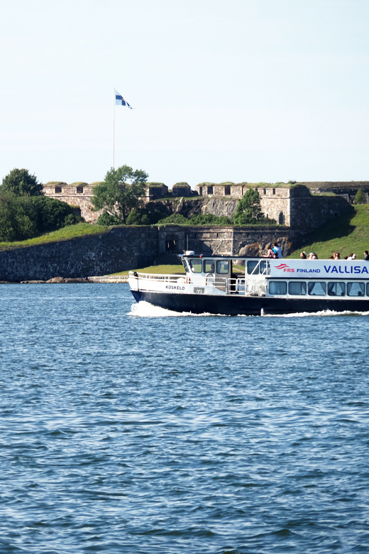 Helsinki: Vallisaari Fortress Island Ferry Ticket - Food, water, and the café options you can rely on