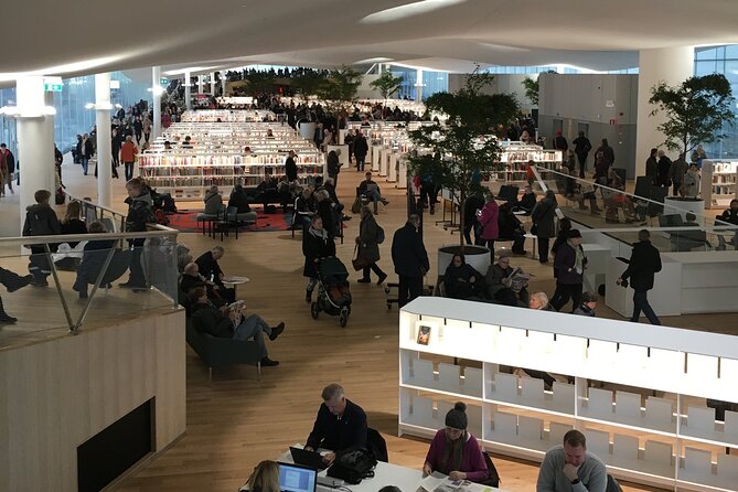 Helsinki Walking Tour - Small Group - Kauppatori market square: Finnish food context without the hard sell