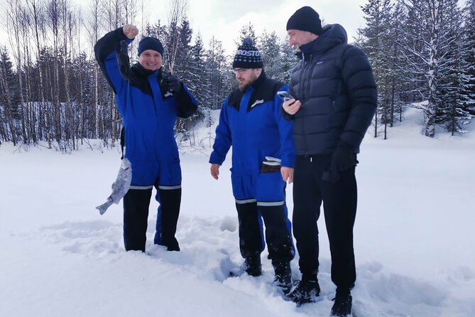 ICE FISHING experience - Rovaniemi Pickup to Frozen Water: how the 2-hour rhythm works