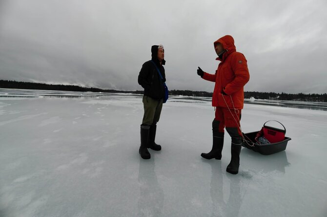 Ice fishing experience with Backpacker Helsinki Tour - Ice fishing with David: what you will actually do on the lake