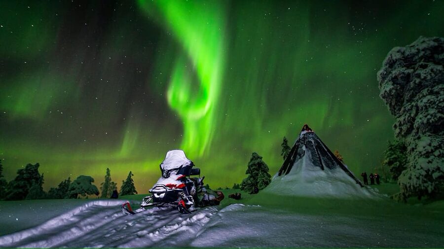 Inari: Northern Lights Hunt Snowmobile Safari - Northern Lights Spotting: Chance, Timing, and What to Look For