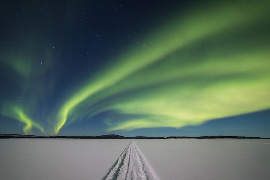 Ivalo: Lake Inari Northern Lights Tour w/ Reindeer & Dinner - The lakeside pause: photos, silence, and the Northern Lights moment