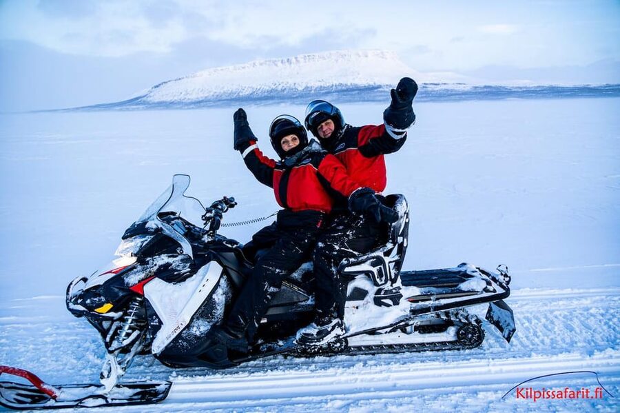 Kilpisjärvi: Border of Three Countries Snowmobile Safari - Koltavuoma and the yellow cairn: what you really get at the three-country border