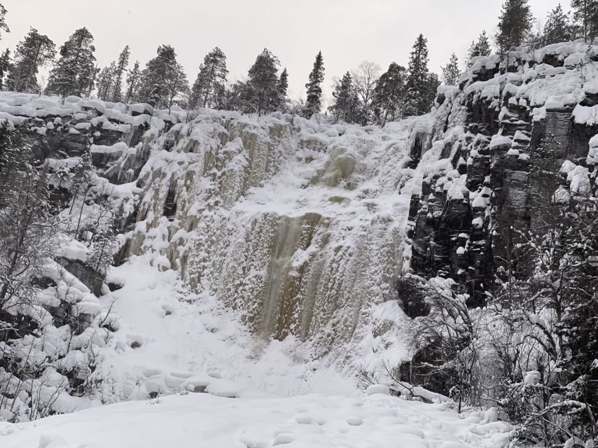 Korouoma Canyon Frozen Waterfalls Hike & Private Teepee BBQ - Snacks and drinks keep the cold part enjoyable