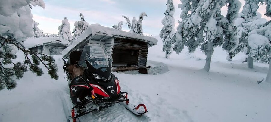 Lapland: Private Snowmobile Safari with arctic Local Guide - Pyhä-Luosto National Park: The 2.5-Hour Snowmobile Route