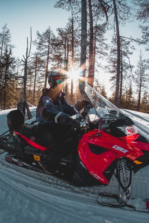 Levi: Easy Snowmobile Safari into the Nature - Training and snowmobile control: easy enough, but not effortless