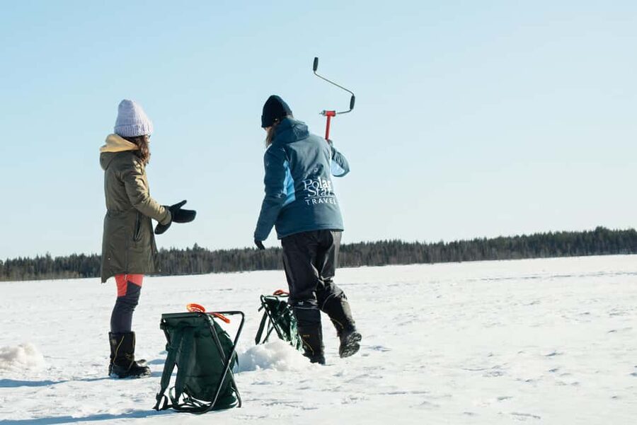 Levi Lapland: Arctic Ice-Fishing - The campfire warm-up and snack rhythm