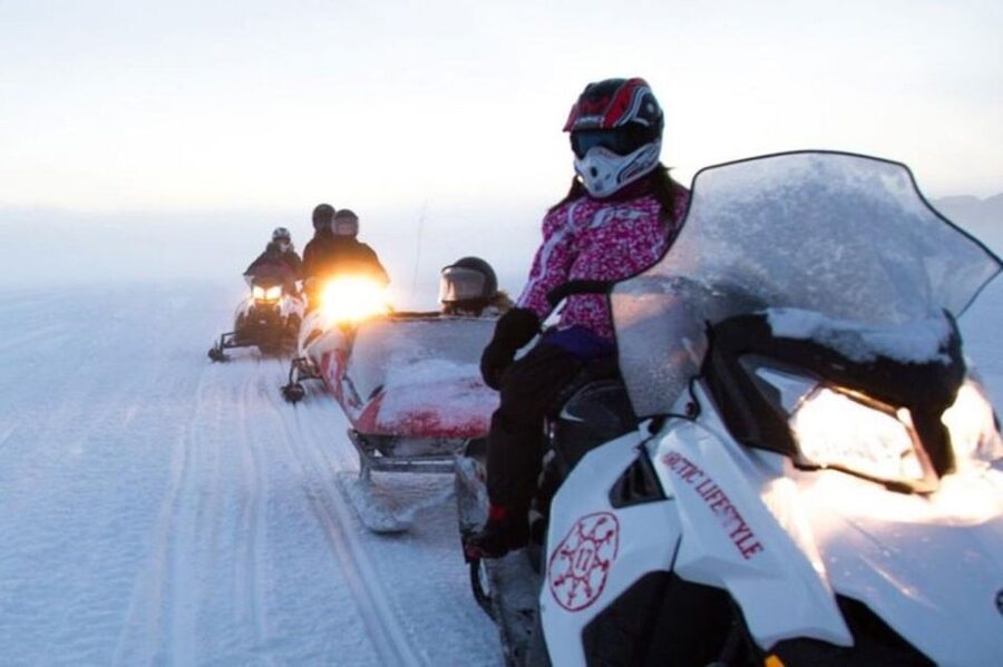 Levi: Lapland Family Snowmobile Safari - Gear and rules: who drives, who rides, and what you must bring