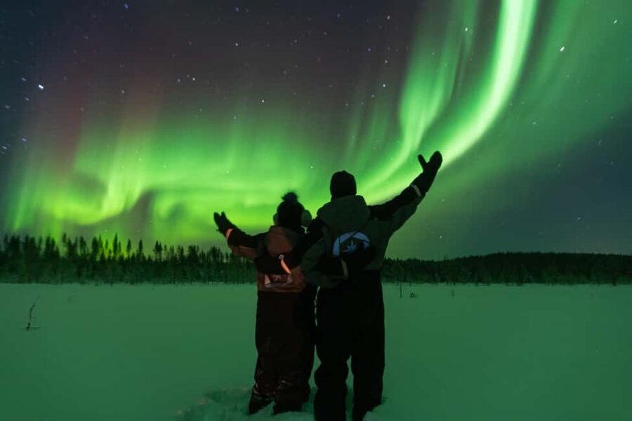 Levi: Northern Lights Hunting - Photography Tour - Photographing the aurora: what the guide actually helps with