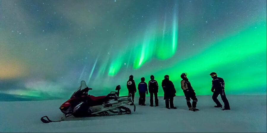 Levi: Northern Lights Snowmobile Safari and Campfire Picnic - Snowmobile Instructions, Licenses, and Who Should Drive