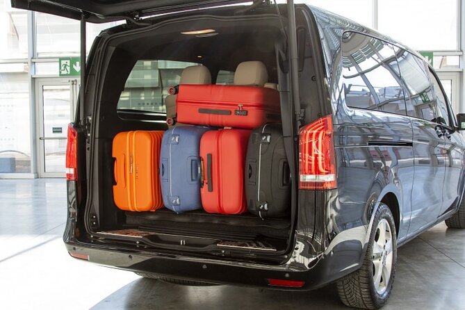 Minivan Departure Transfer Helsinki City to Helsinki Airport HEL - A Smooth Ride From Helsinki City to HEL