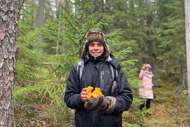 Mushroom Hunting in a National Park - Liesjärvi National Park Foraging Walk, From Trail to Picking Spots